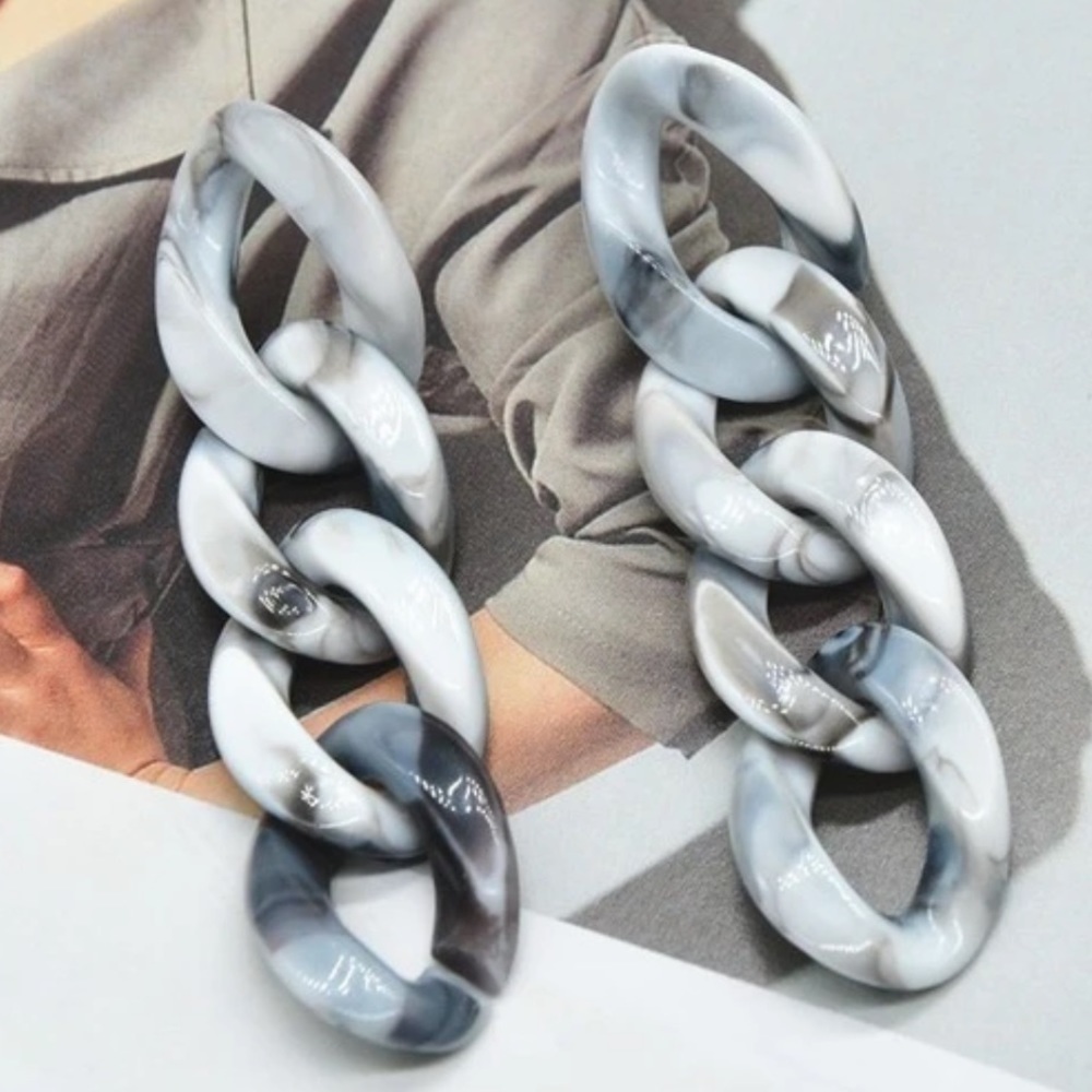 Grey Marbled Chain Link Drop Fashion Earrings